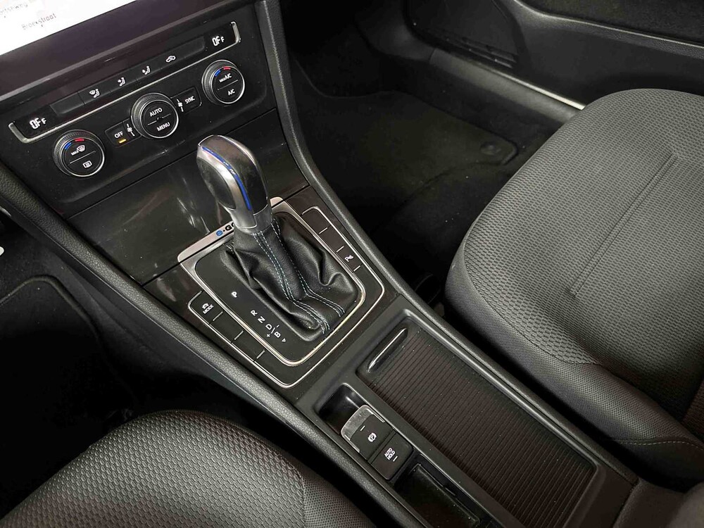 Volkswagen e-Golf 136PS 2019 (Original-NL), ZF-315-L