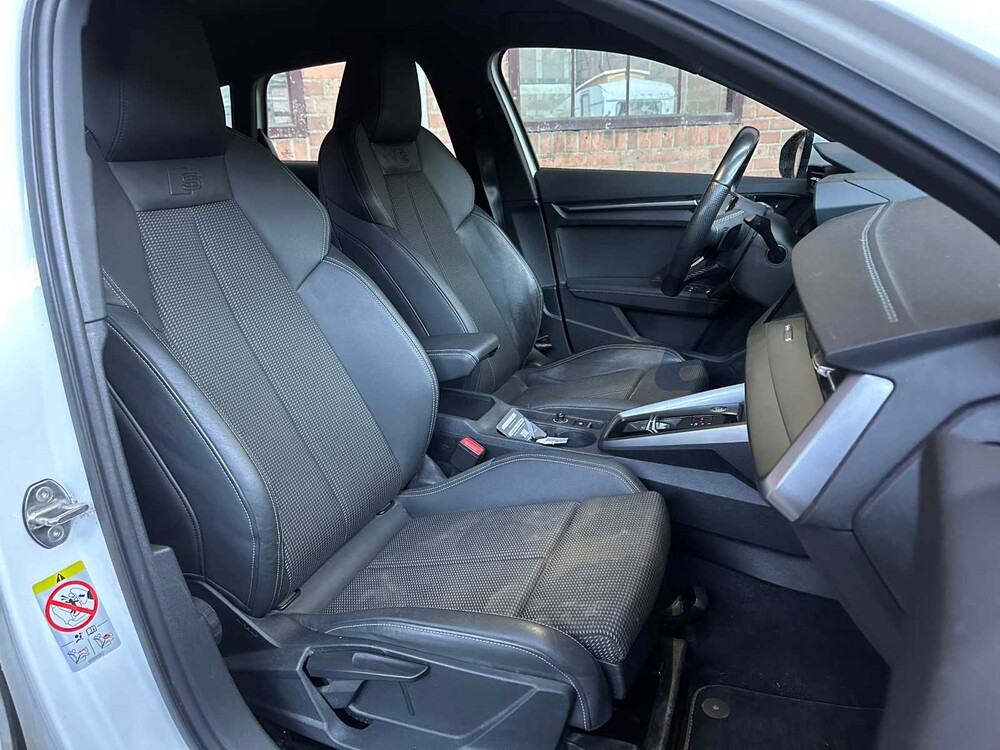 Audi A3 Sportback 30 TFSI S Edition S-Line 110PS 2021 (Original-NL), L-963-SJ