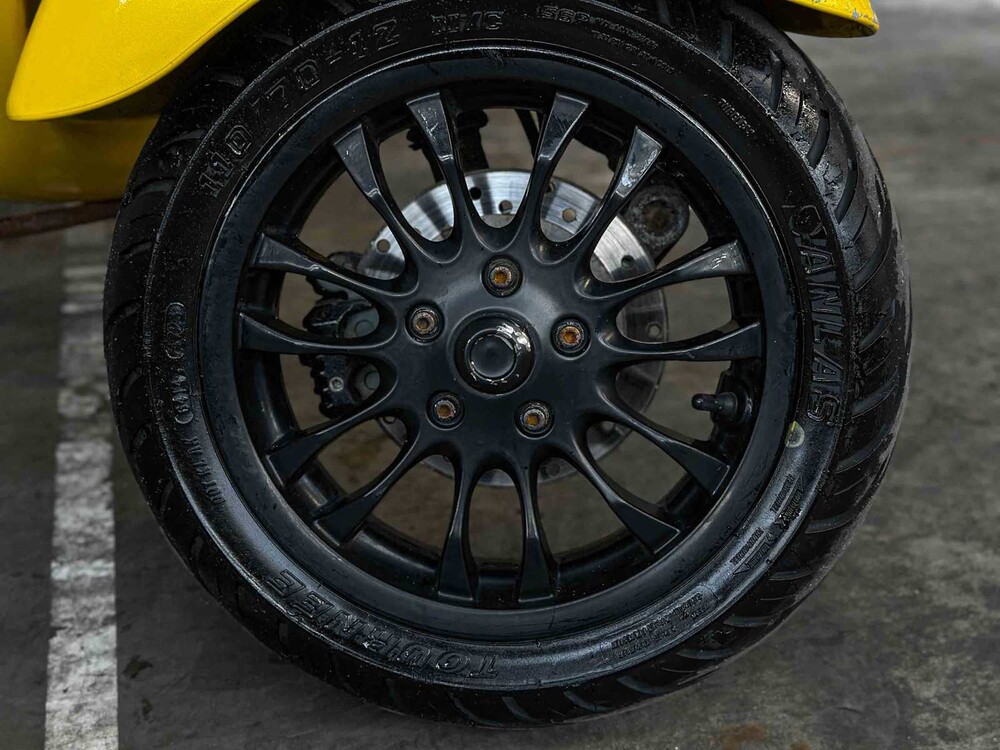 Vespa Sprint 4T Piaggio 2015, F-730-VL Motorroller 