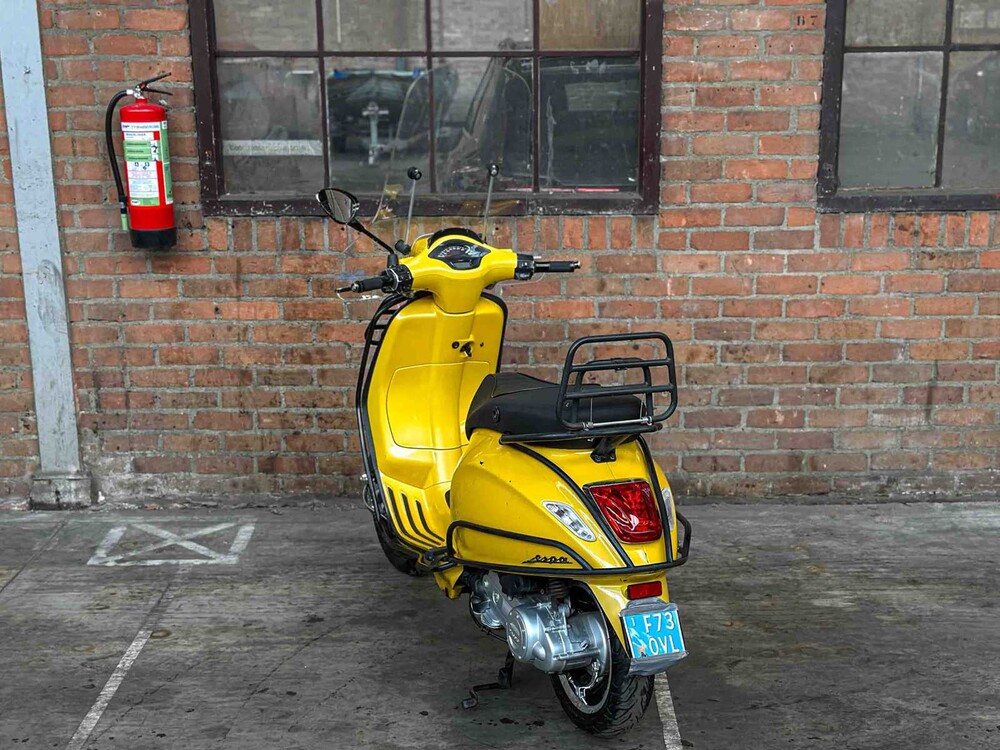 Vespa Sprint 4T Piaggio 2015, F-730-VL Motorroller 