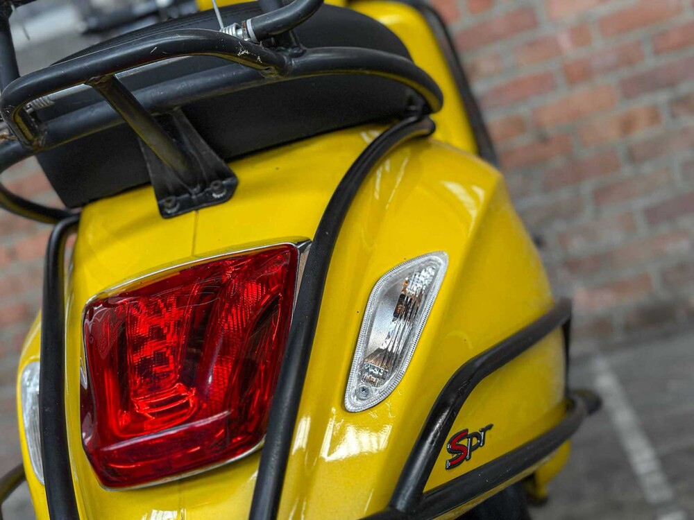 Vespa Sprint 4T Piaggio 2015, F-730-VL Motorroller 