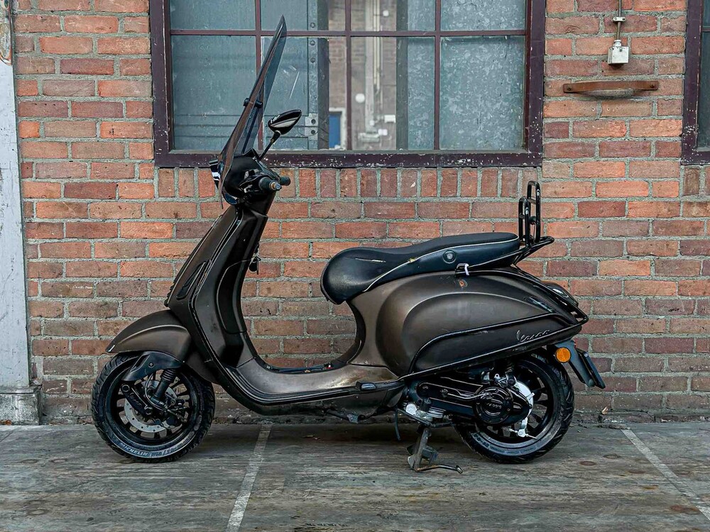 Vespa Sprint 4T Piaggio 2015, DBN-64-D Roller