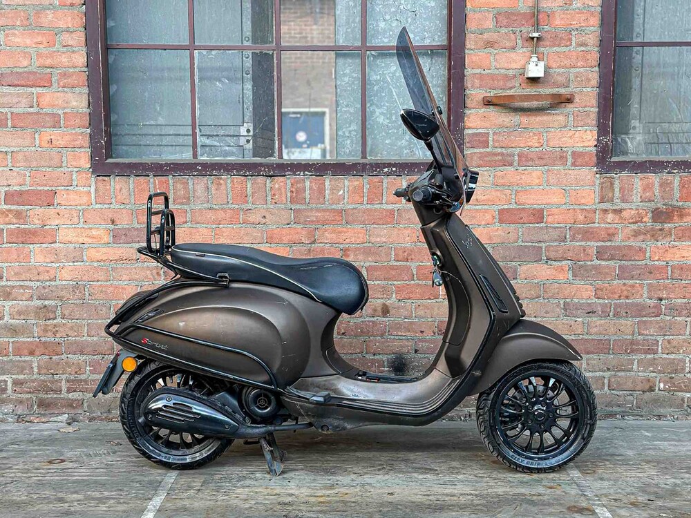 Vespa Sprint 4T Piaggio 2015, DBN-64-D Roller