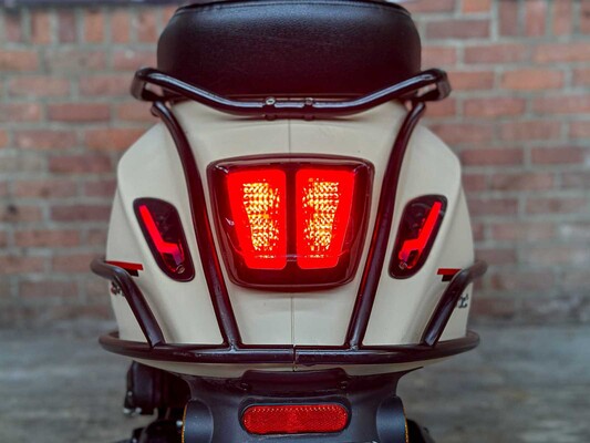 Vespa Sprint 4T Piaggio 2015, DDN-53-B Motorroller