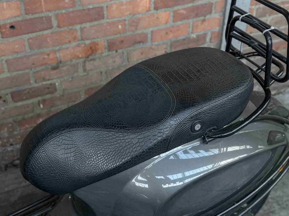 Vespa Sprint 4T -Special Edition- Piaggo 25km 2017, DKR-08-P