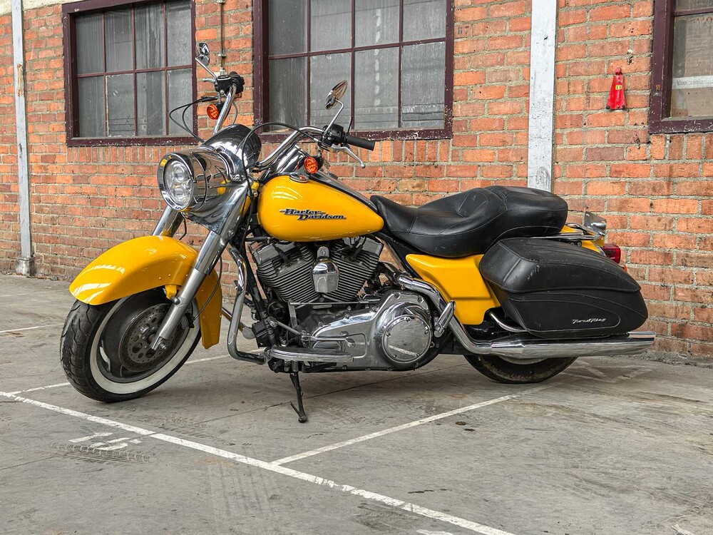 Harley-Davidson FLHRSI Road King Tour 1584cc 2006 Motorcycle Youngtimer