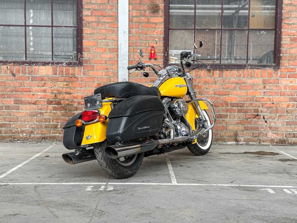 Harley-Davidson FLHRSI Road King Tour 1584cc 2006 Motorcycle Youngtimer