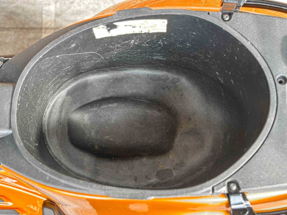 Vespa Sprint 4T (CUSTOM) 2014, F-512-XF Roller