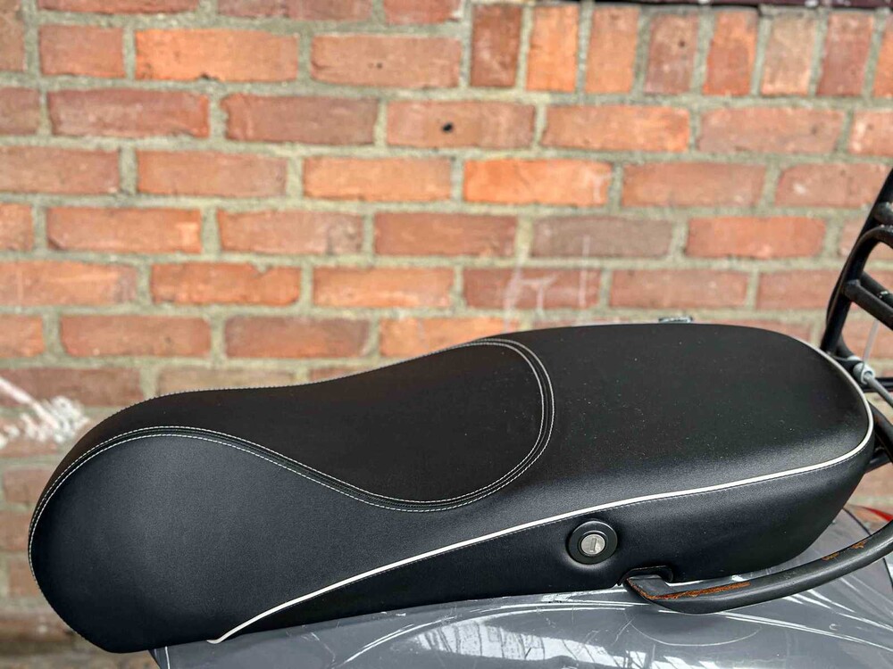 Vespa Sprint 4T 49cc 2014, F-768-VR Roller