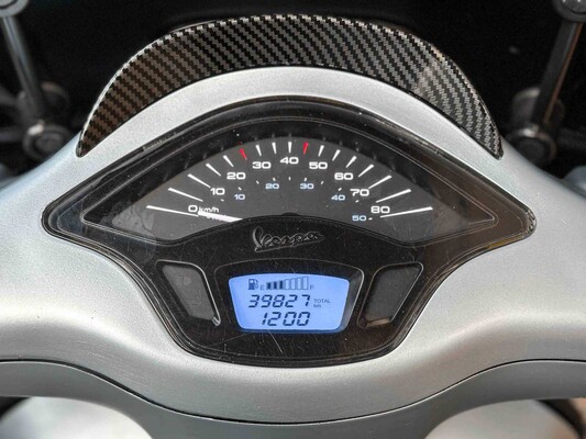 Vespa Sprint Primavera 4T 2016 (CUSTOM), DGN-46-R Motorroller