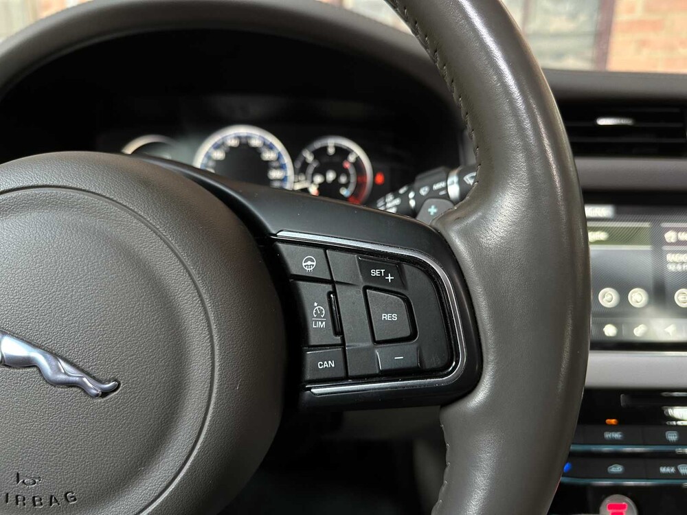 Jaguar XF 2.0d Portfolio 179pk 2017, ND-065-G