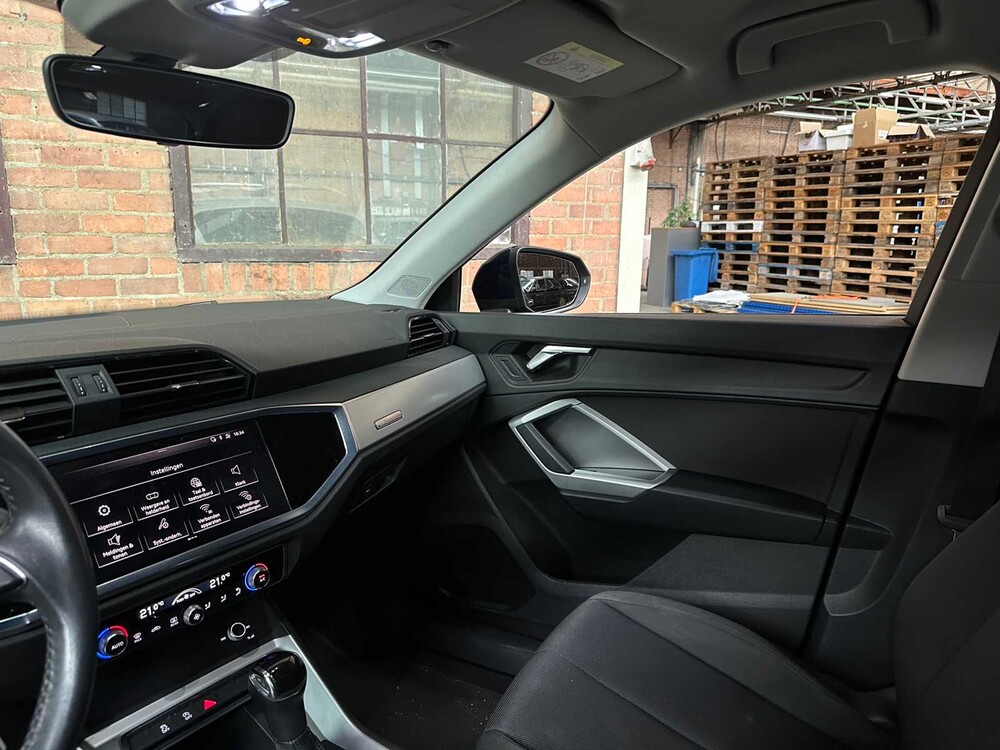 Audi Q3 35 TFSI Business Edition 150pk 2020, H-988-RB1