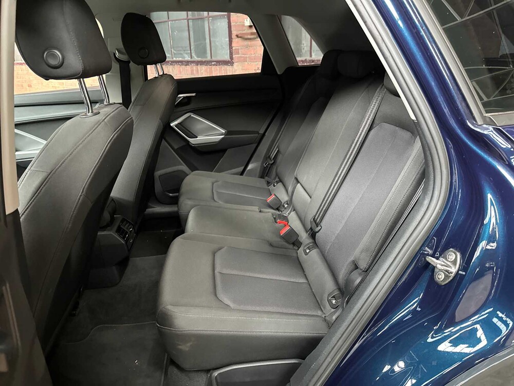 Audi Q3 35 TFSI Business Edition 150pk 2020, H-988-RB1