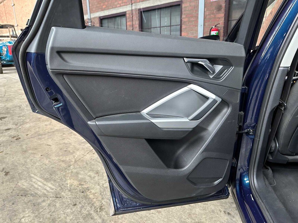 Audi Q3 35 TFSI Business Edition 150pk 2020, H-988-RB1