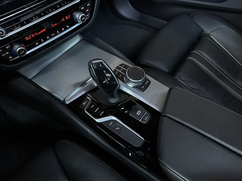 BMW 530e iPerformance High Executive 184pk 2018 5-serie, SH-236-P