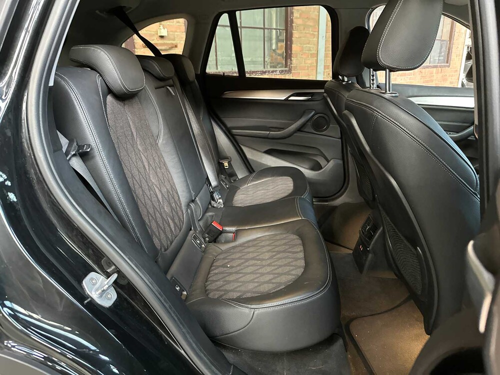 BMW X1 sDrive18i High Executive 136pk 2019, S-795-VZ