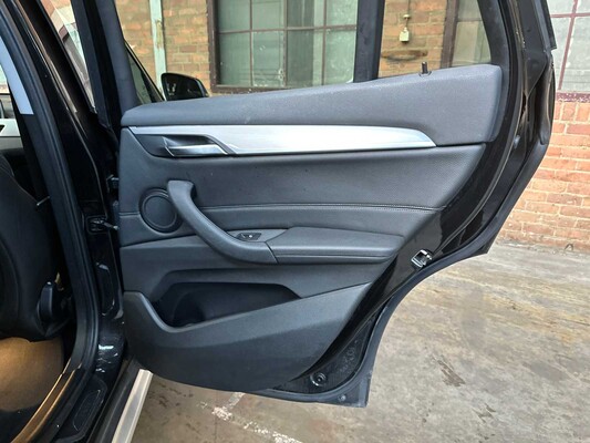 BMW X1 sDrive18i High Executive 136pk 2019, S-795-VZ