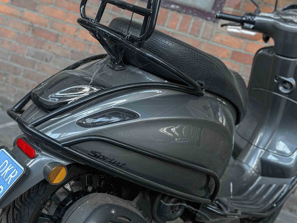 Vespa Sprint 4T -Special Edition- Piaggo 25km 2017, DKR-08-P