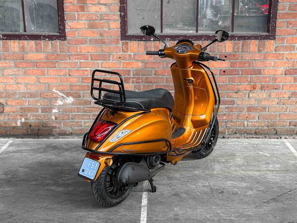 Vespa Sprint 4T (CUSTOM) 2014, F-512-XF Scooter