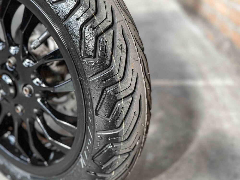 Vespa Sprint 4T (CUSTOM) 2014, F-512-XF Scooter