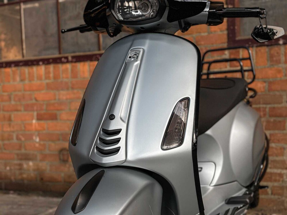Vespa Sprint Primavera 4T 2016 (CUSTOM), DGN-46-R Scooter