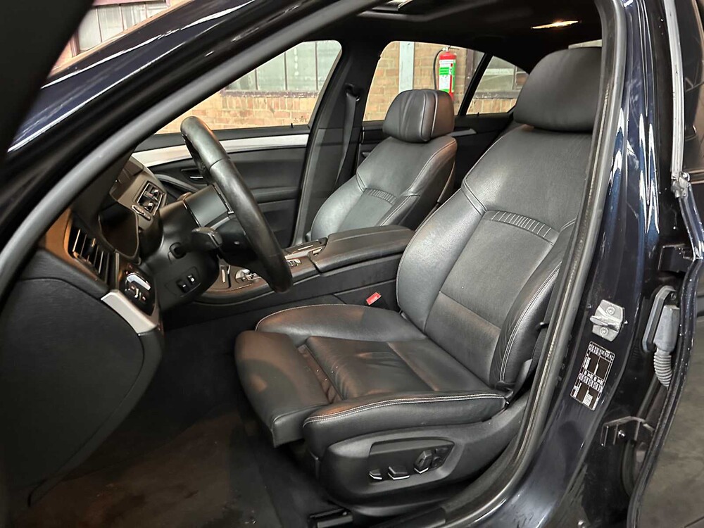 BMW 528i High Executive 245PS 2015, GK-521-L