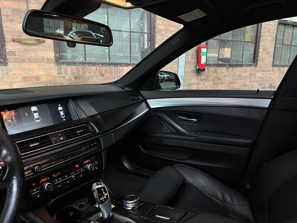 BMW 528i High Executive 245PS 2015, GK-521-L