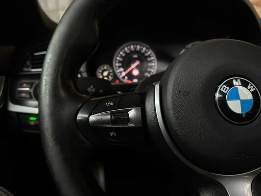 BMW 528i High Executive 245pk 2015, GK-521-L