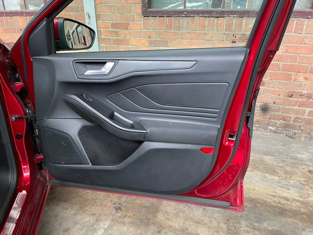 Ford Focus 1.5 EcoBlue ST Line Business 120PS 2020, H-229-TZ