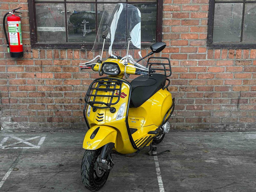 Vespa Sprint 4T Piaggio 2015, F-730-VL Motorroller 
