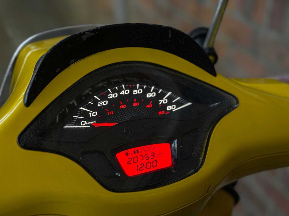 Vespa Sprint 4T Piaggio 2015, F-730-VL Motorroller 