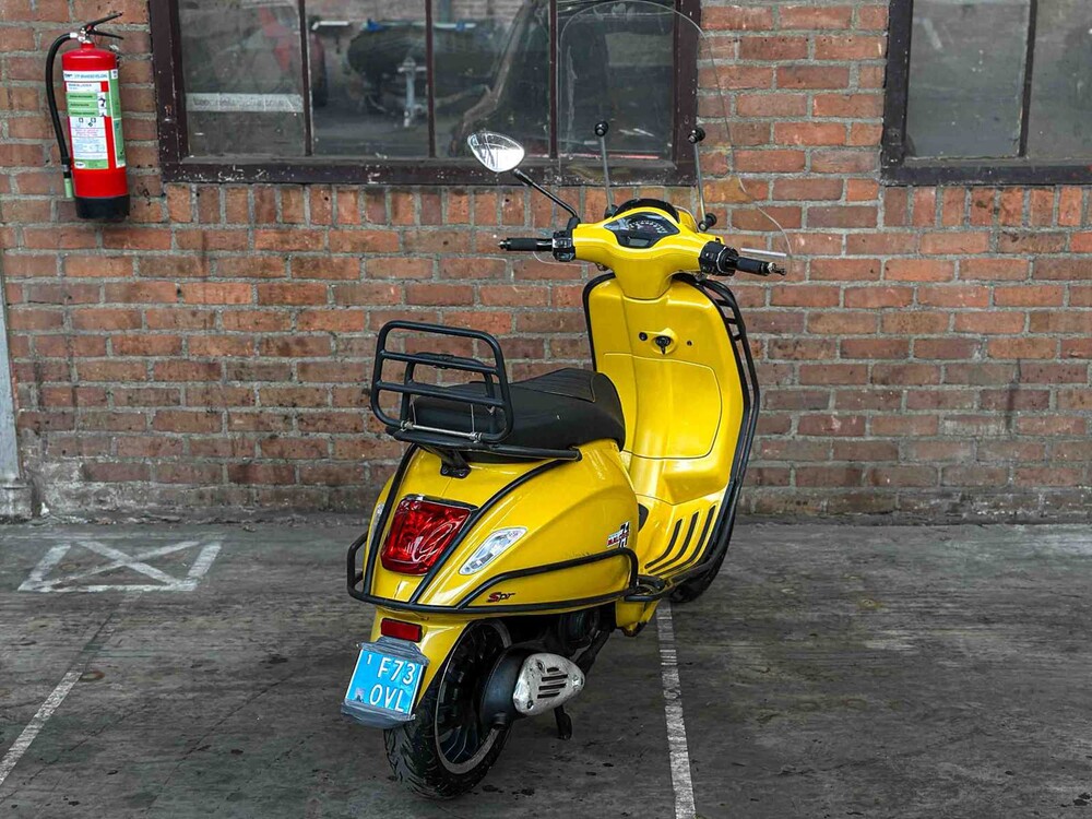 Vespa Sprint 4T Piaggio 2015, F-730-VL Motorroller 