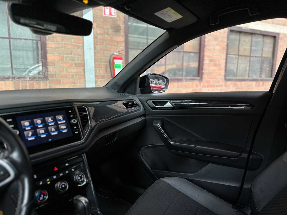 Volkswagen T-Roc 1.5 TSI R-Line Sport Business R 150hp 2019, J-599-LZ