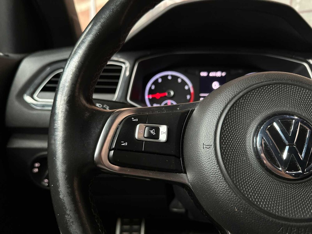 Volkswagen T-Roc 1.5 TSI R-Line Sport Business R 150hp 2019, J-599-LZ