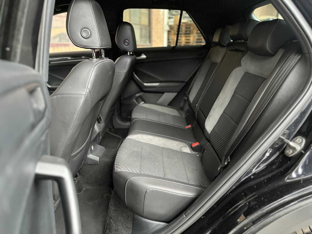 Volkswagen T-Roc 1.5 TSI R-Line Sport Business R 150hp 2019, J-599-LZ