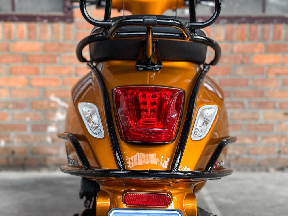 Vespa Sprint 4T (CUSTOM) 2014, F-512-XF Roller
