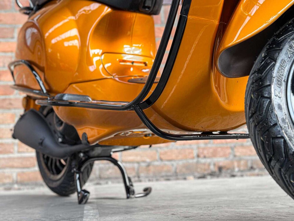 Vespa Sprint 4T (CUSTOM) 2014, F-512-XF Roller