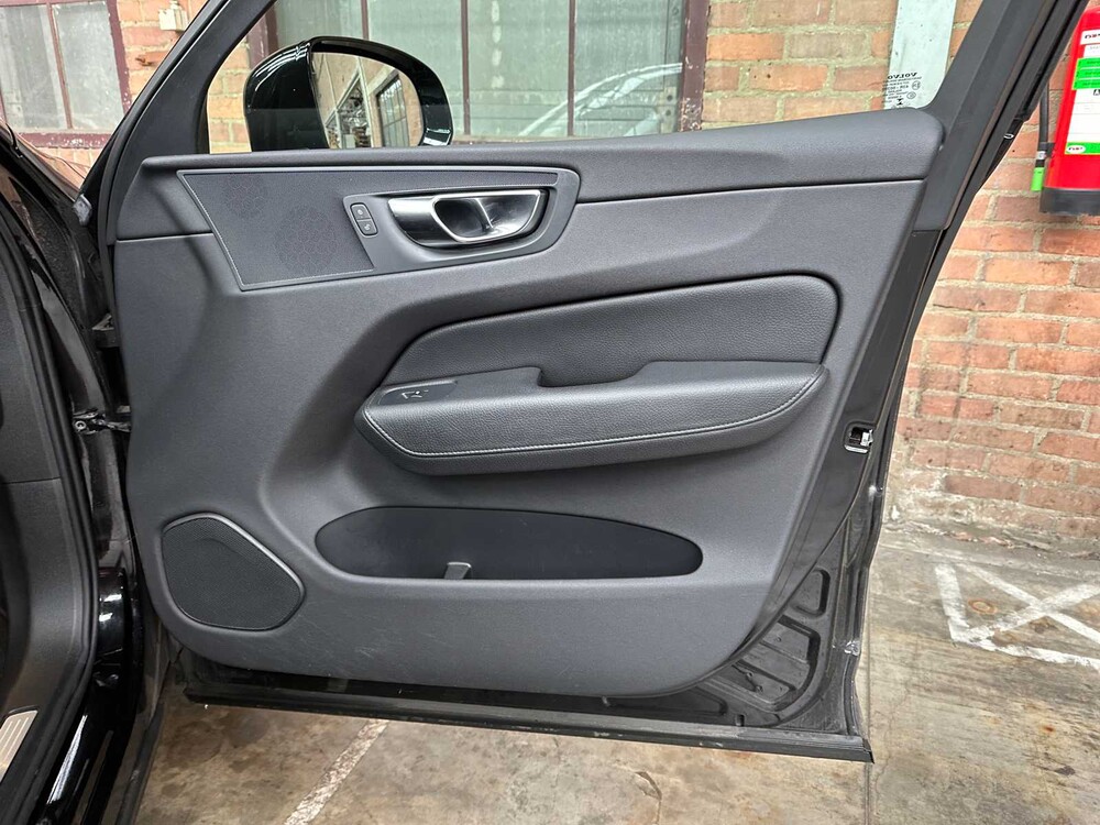 Volvo XC60 2.0 D4 AWD Momentum 190PS 2017, P-666-DB