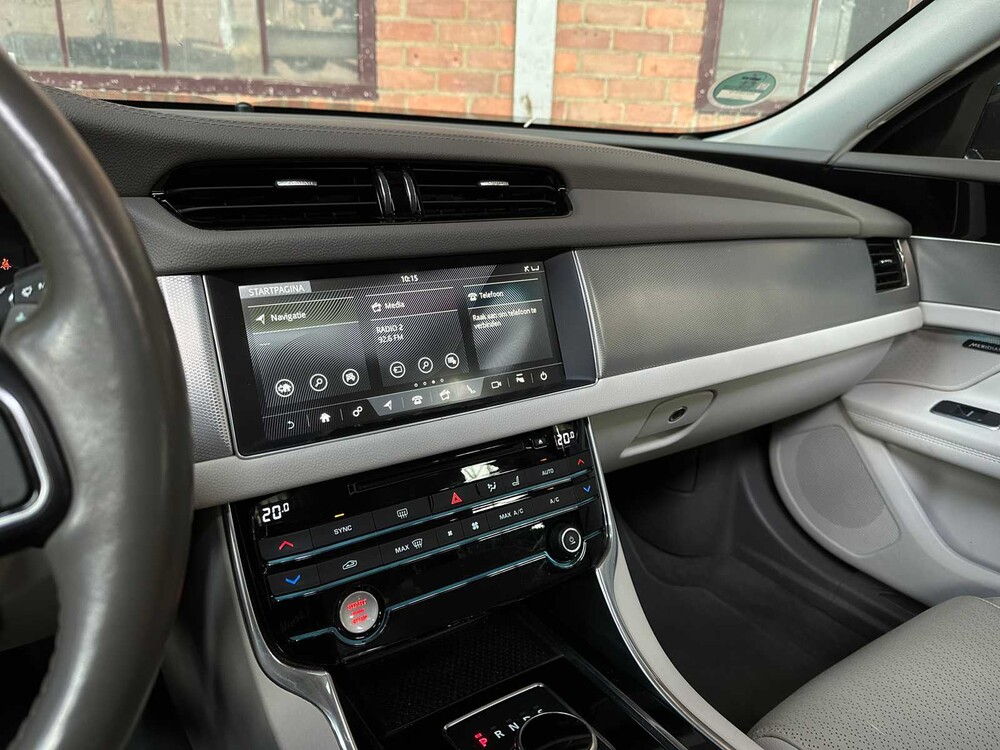 Jaguar XF 2.0d Portfolio 179PS 2017, ND-065-G