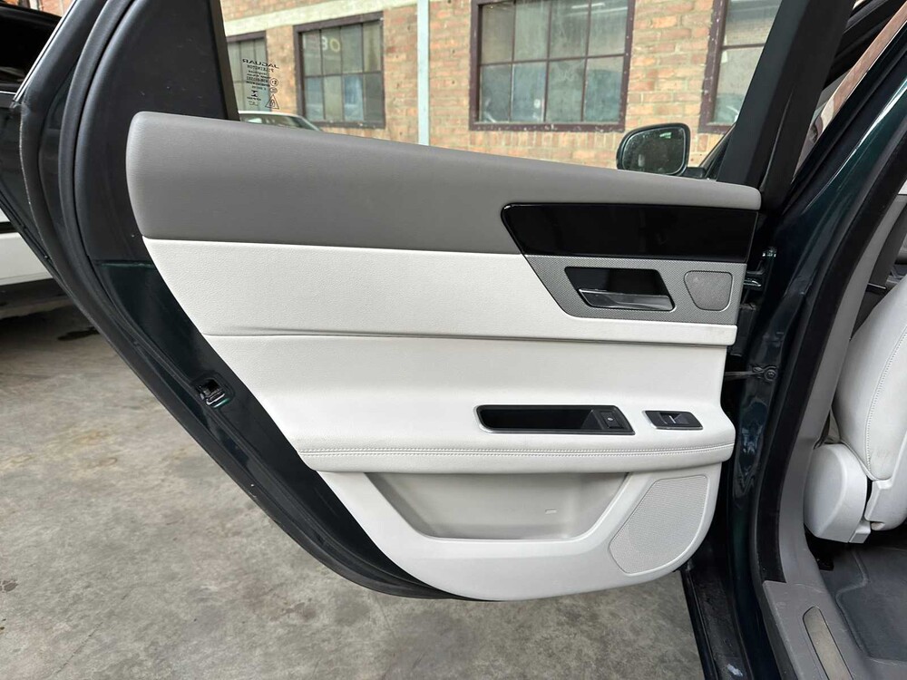 Jaguar XF 2.0d Portfolio 179PS 2017, ND-065-G