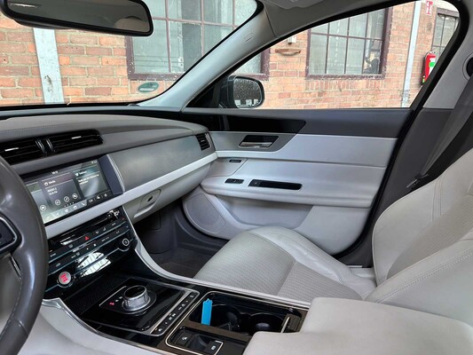 Jaguar XF 2.0d Portfolio 179pk 2017, ND-065-G