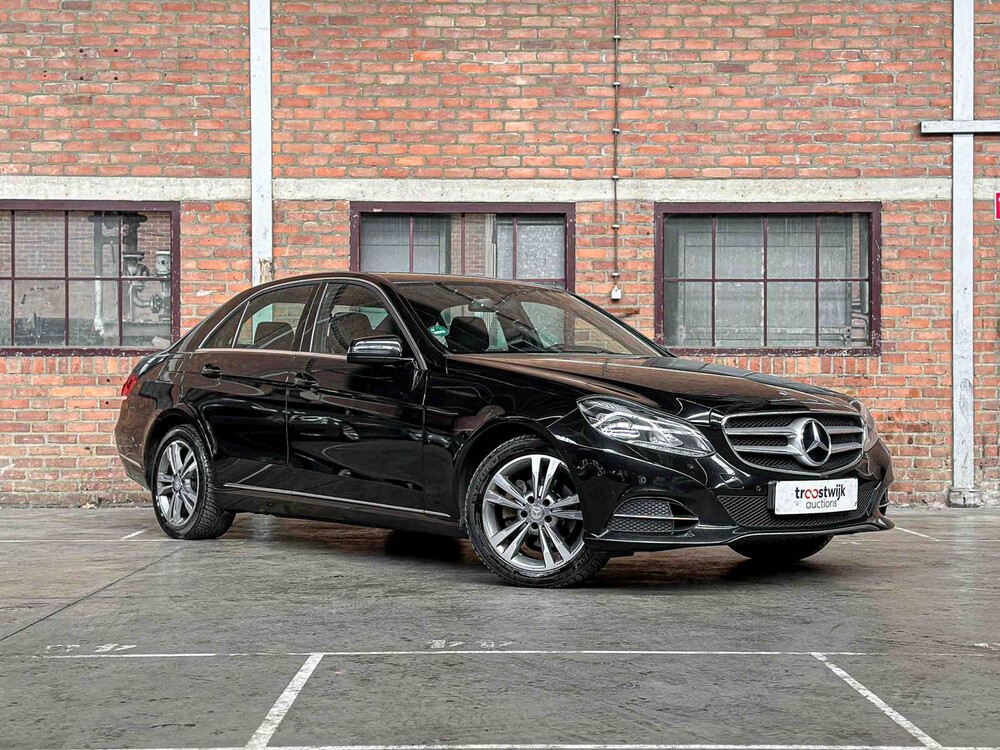Mercedes-Benz E200 BlueTEC Ambition Avantgarde 136PS 2015 E-Klasse, KJ-641-X