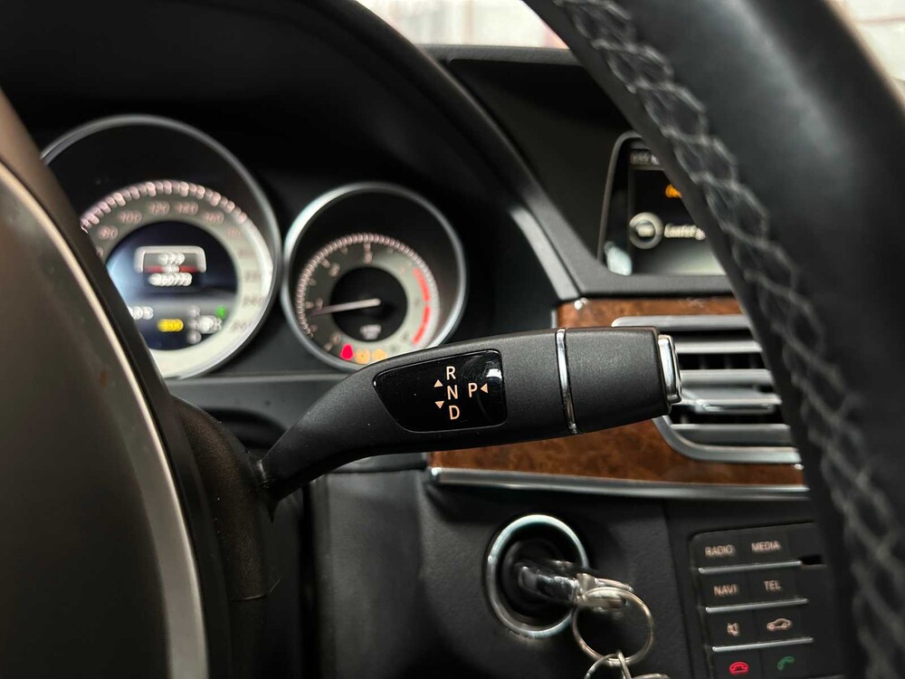 Mercedes-Benz E200 BlueTEC Ambition Avantgarde 136PS 2015 E-Klasse, KJ-641-X