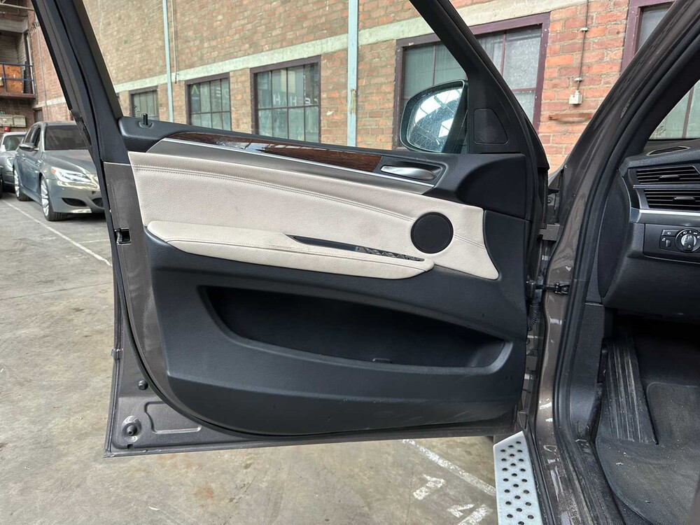 BMW X5 xDrive35i High Executive E70 306pk 2012, 83-TGT-5