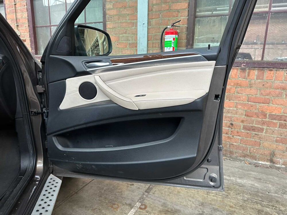 BMW X5 xDrive35i High Executive E70 306pk 2012, 83-TGT-5