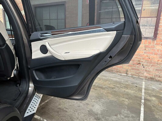 BMW X5 xDrive35i High Executive E70 306PS 2012, 83-TGT-5