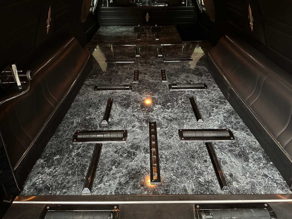 Lincoln Superior Coach Begrafenisauto Town Car 242pk 2009, 43-HRN-4 Youngtimer