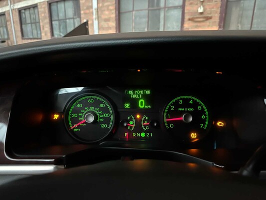 Lincoln Superior Coach Begrafenisauto Town Car 242pk 2009, 43-HRN-4 Youngtimer