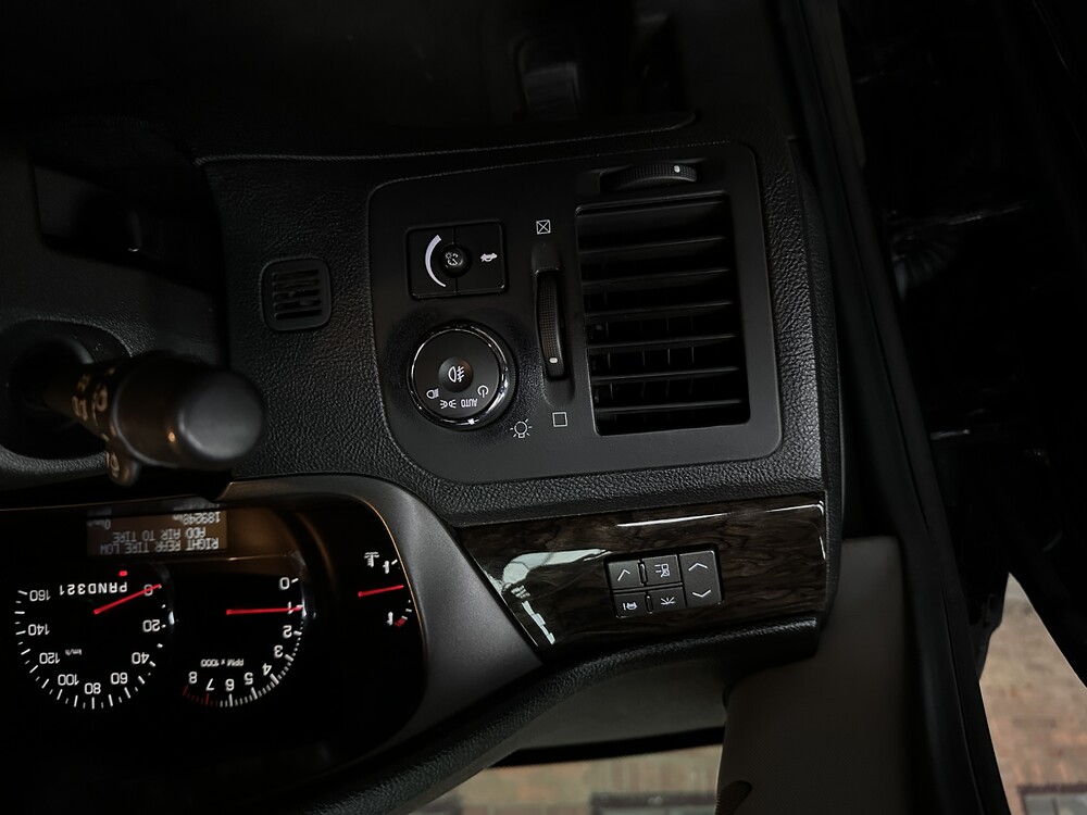 Cadillac DTS Superior Coach Begrafenisauto 305pk 2011, PP-415-P