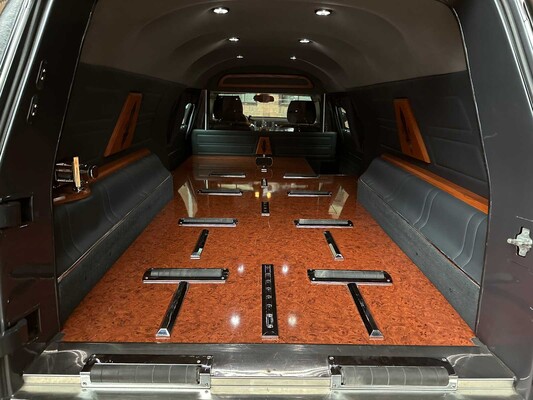 Cadillac DTS Superior Coach Begrafenisauto 305pk 2011, PP-415-P